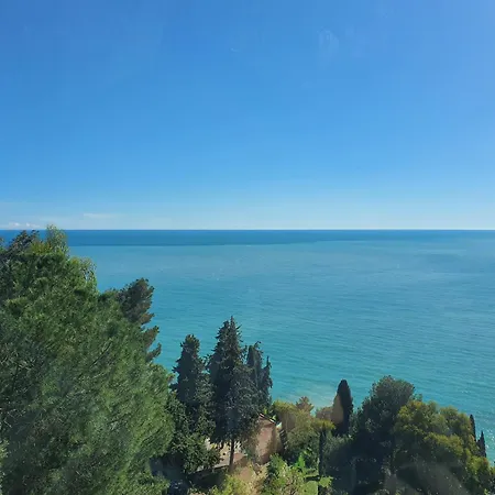 Apartmán La Roja Grand Luxury 3 Bedrooms Ventimiglia