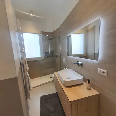 La Roja Grand Apartement Luxury 3 Bedrooms