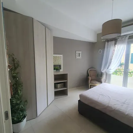 La Roja Grand Luxury 3 Bedrooms Lägenhet *