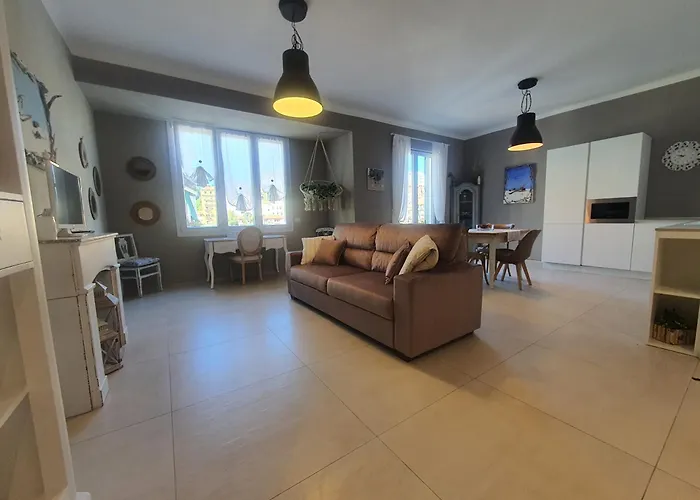 La Roja Grand Luxury 3 Bedrooms Ventimiglia