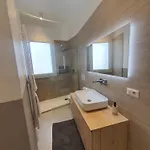 La Roja Grand Luxury 3 Bedrooms
