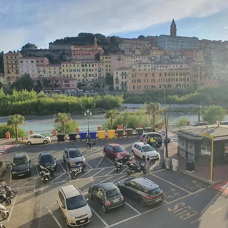 Апартаменты La Roja Grand Luxury 3 Bedrooms *