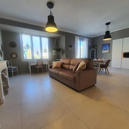 La Roja Grand Luxury 3 Bedrooms Ventimiglia