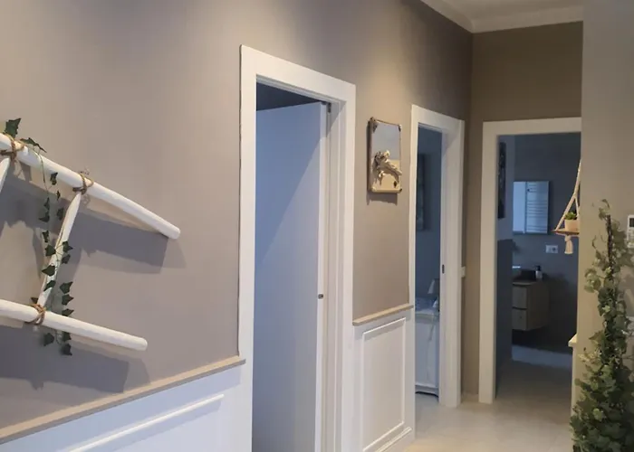 Апартаменты La Roja Grand Luxury 3 Bedrooms *