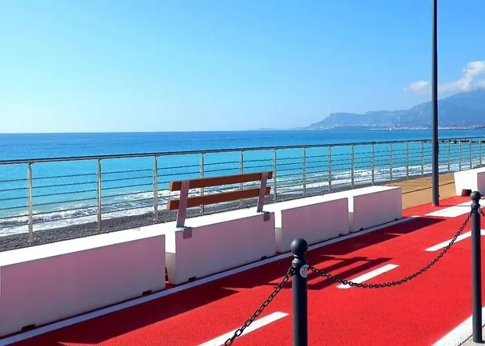 La Roja Grand Luxury 3 Bedrooms